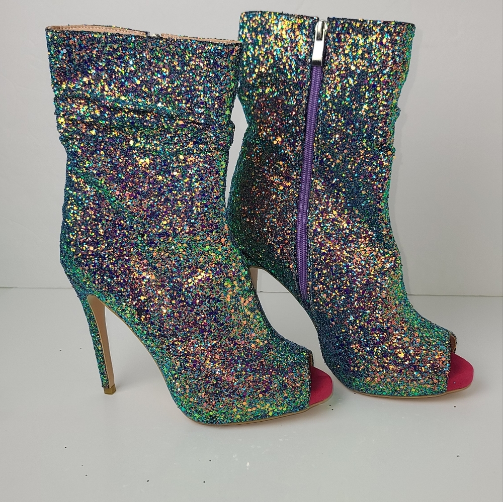 NWOT Glitter MID Calf Boots